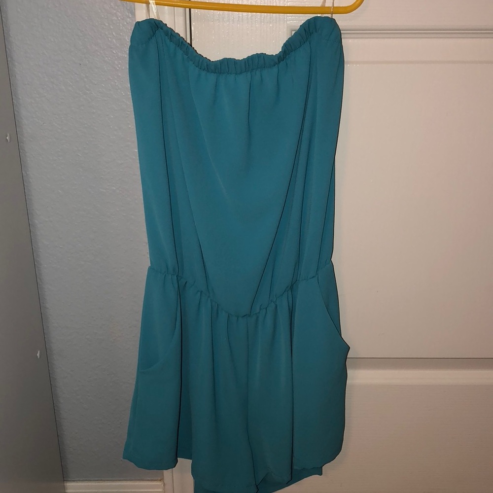 Strapless romper with pockets!!!!